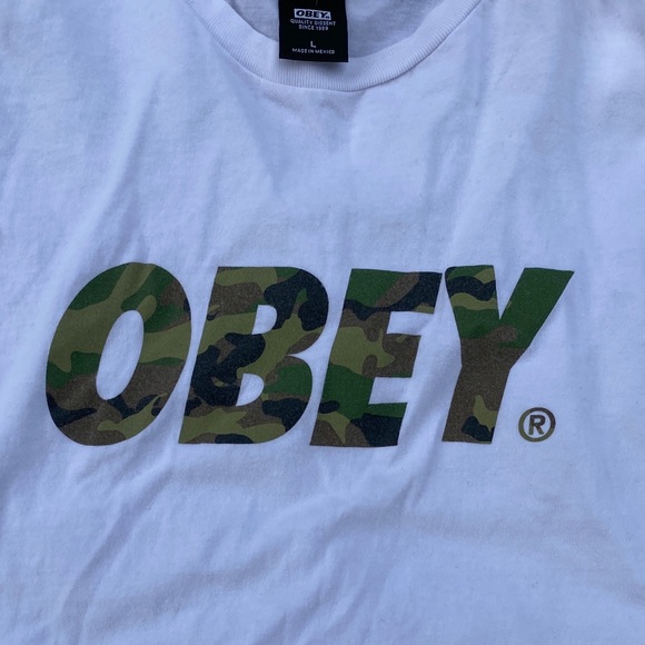 Obey T-Shirt - Picture 4 of 4